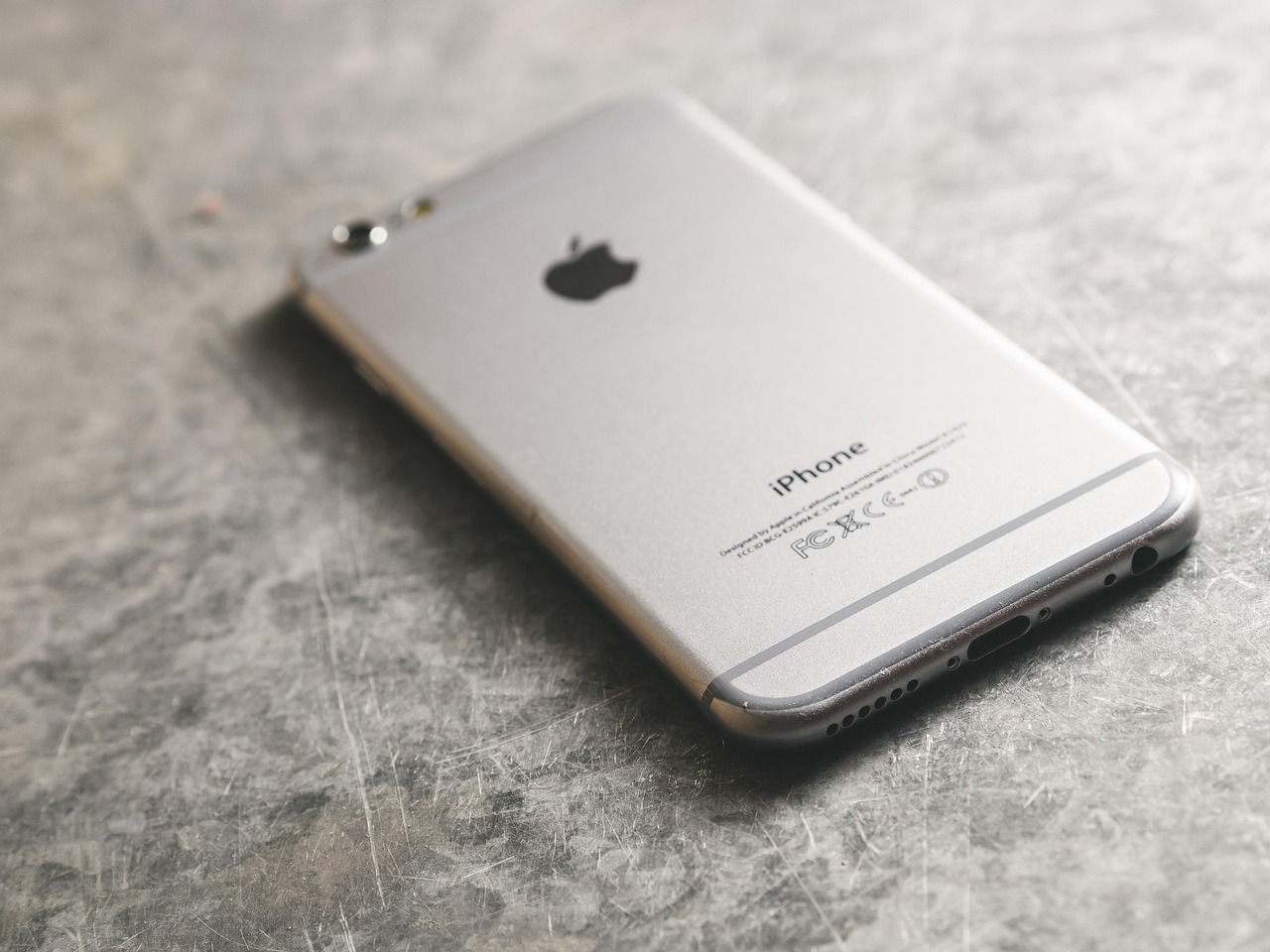 关于iPhone 7P原装屏幕价格的研究与探讨
