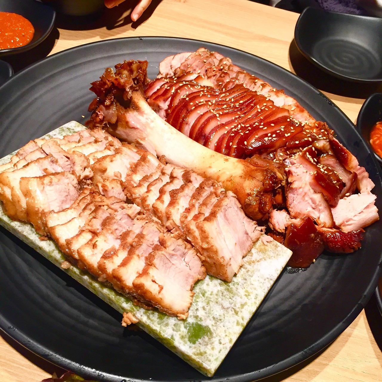 穿越美食人生，快穿肉香新篇章的味蕾之旅