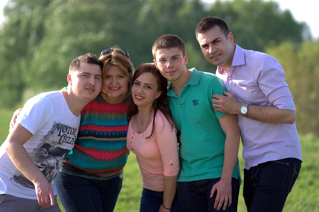 韩国电影只是朋友,友情与爱情的微妙交织。