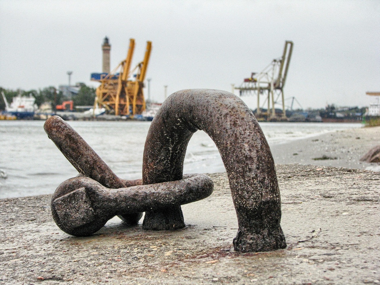 港口铁矿石最新库存概览,最新库存信息及动态分析报告