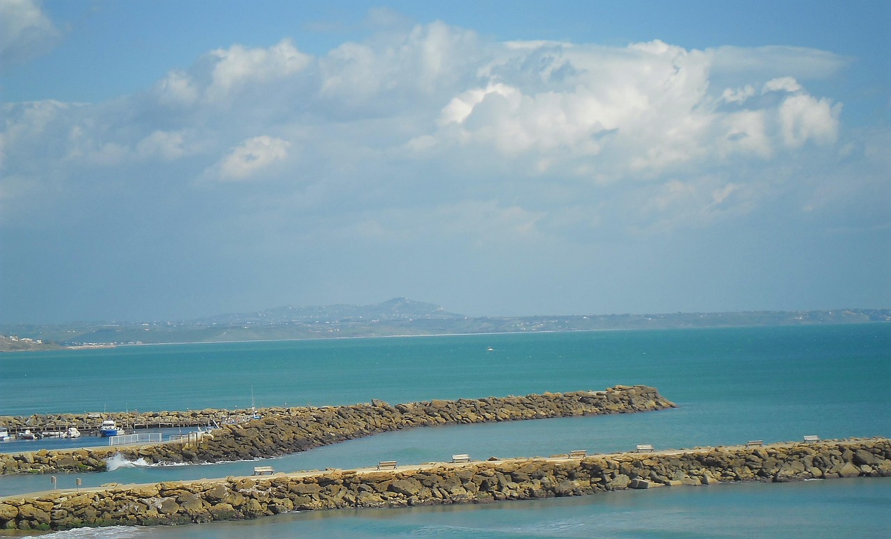 日本电影R级最新动态,探索禁忌之美的边缘揭秘