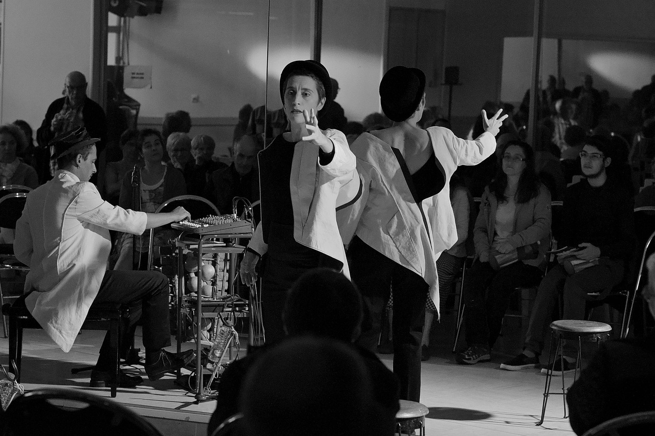 薛之谦热血舞台再现音乐传奇,比赛视频回顾