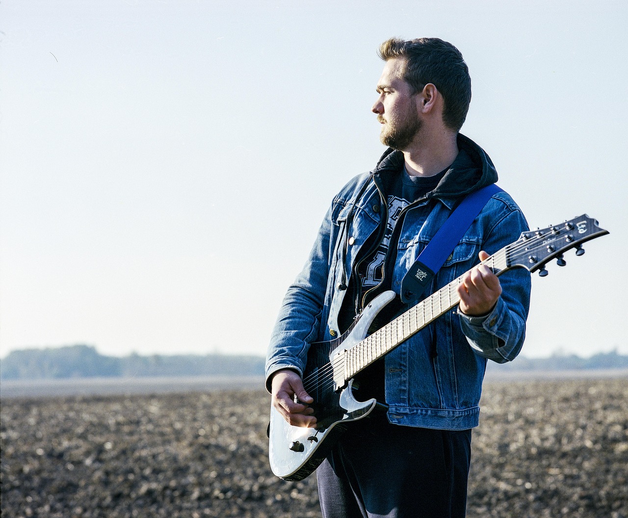 2025年10月11日 第8页