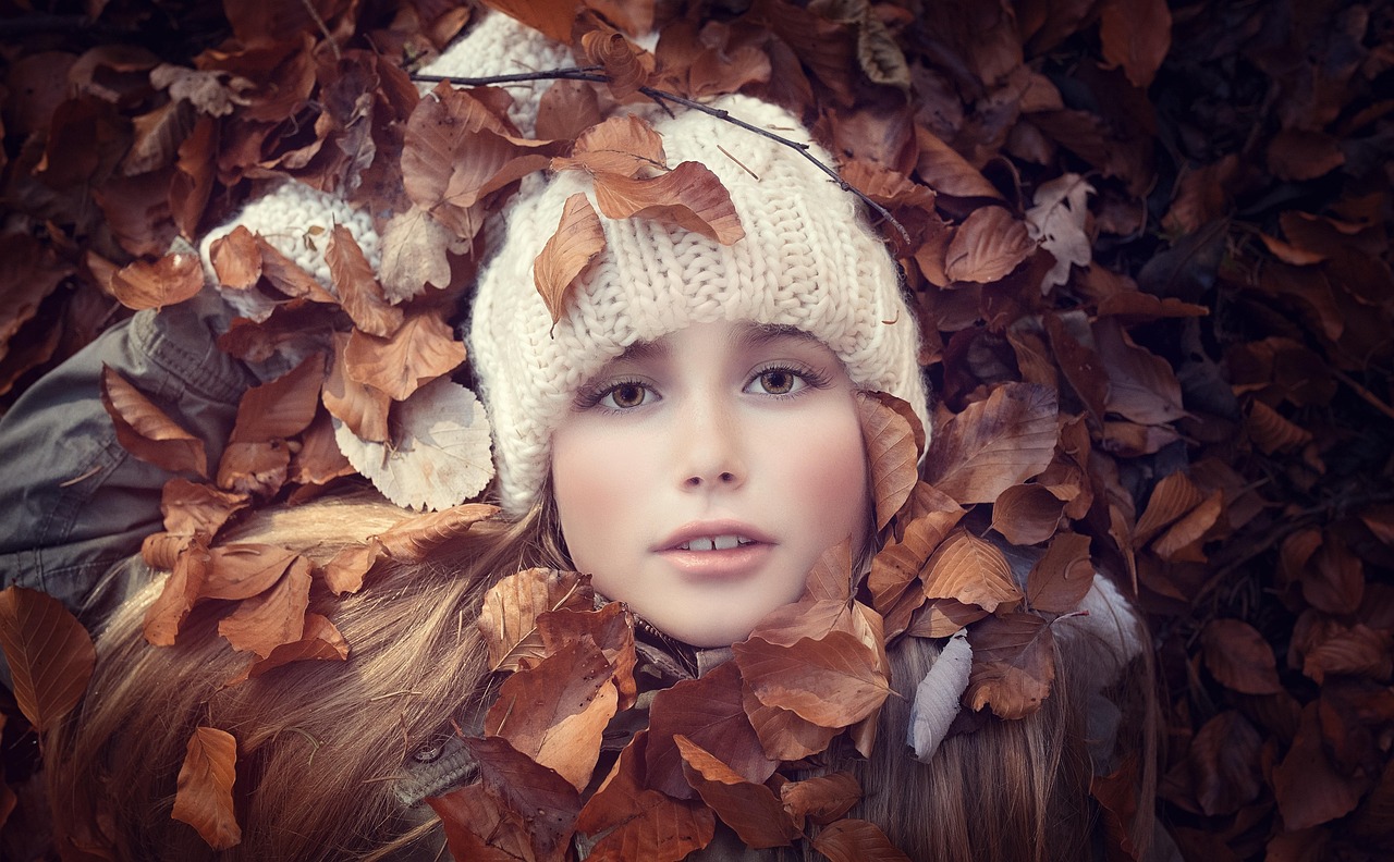 动漫女孩人物的多元魅力世界探索