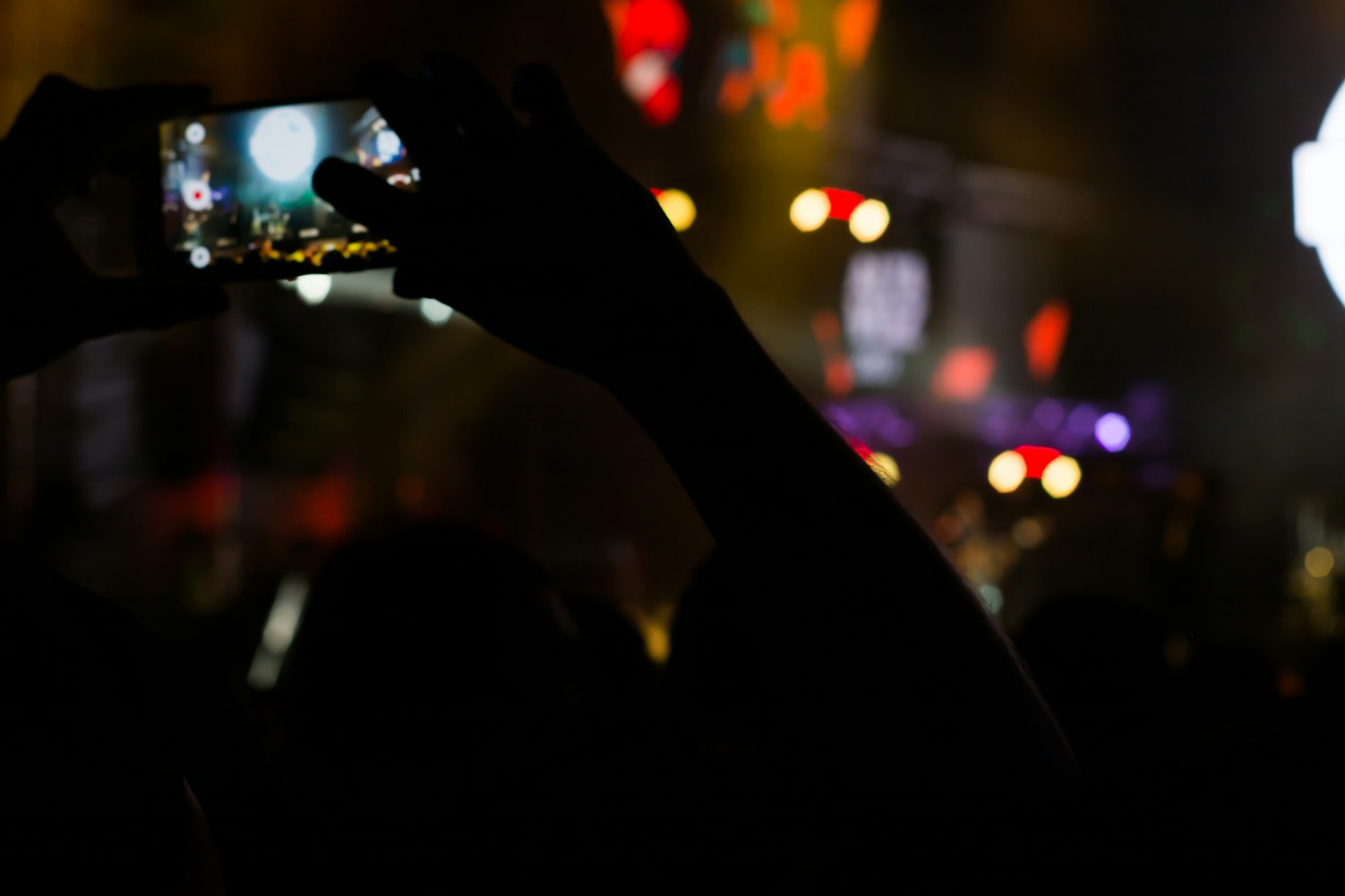 独眼龙演员,逆境中的坚韧与闪耀之光