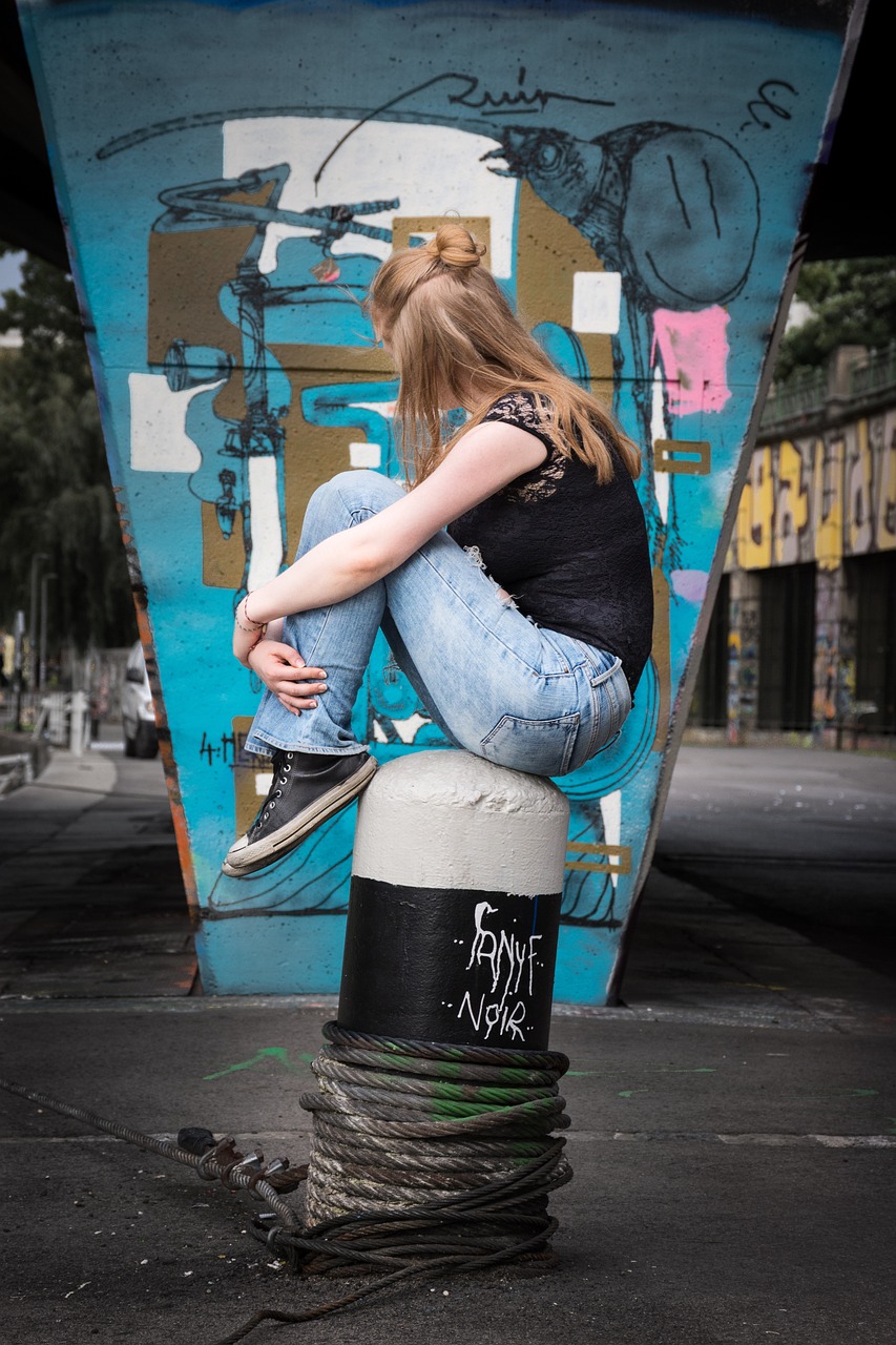 明日台风最新动态,全方位关注与应对措施,应对台风来袭的准备通知