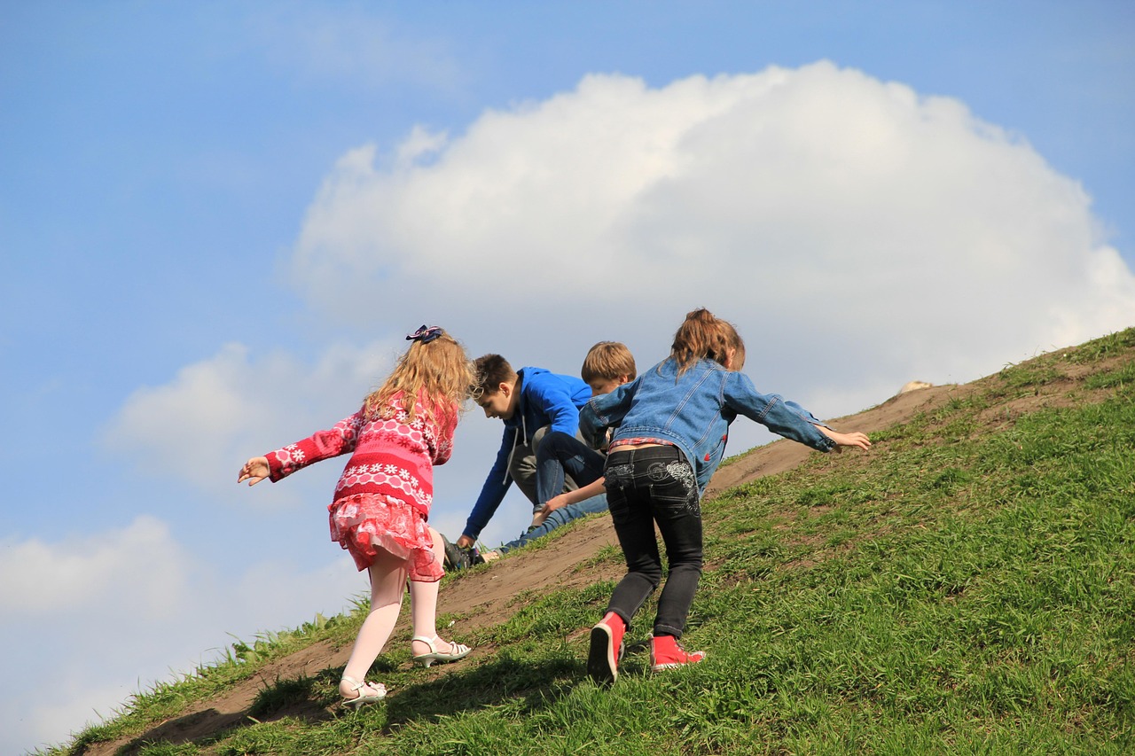 幼儿蹦床比赛,跃动童年的欢乐与挑战,展现小小选手的无限潜能