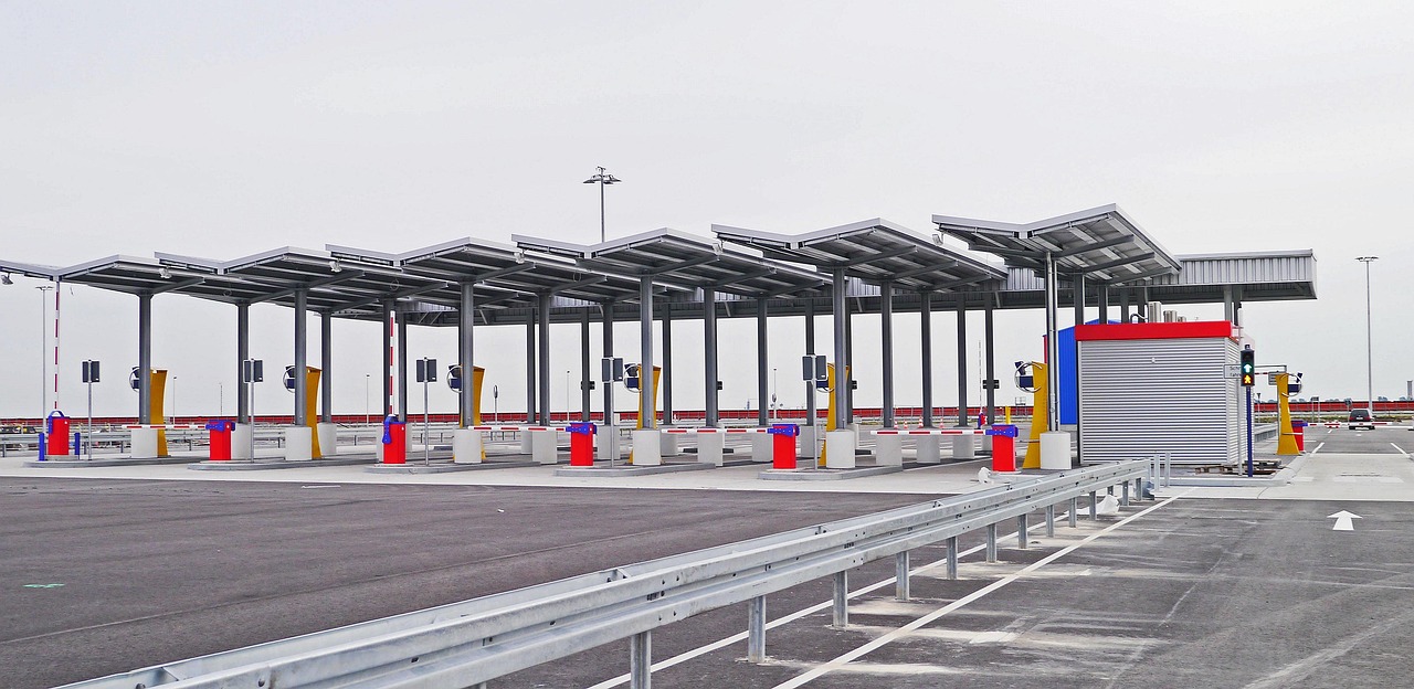 南宁高铁提速迈向高速发展的新时代