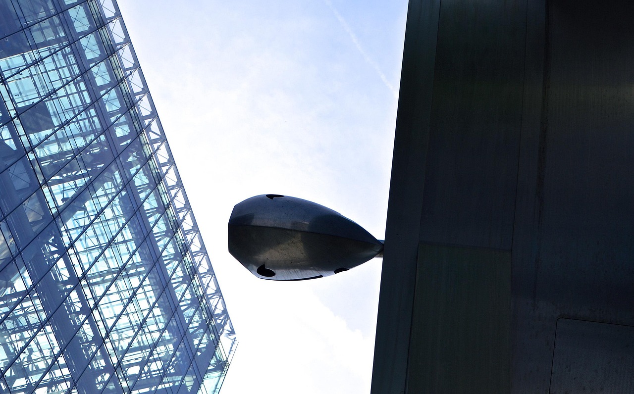 现代押解工作的科技力量与智能化发展探索