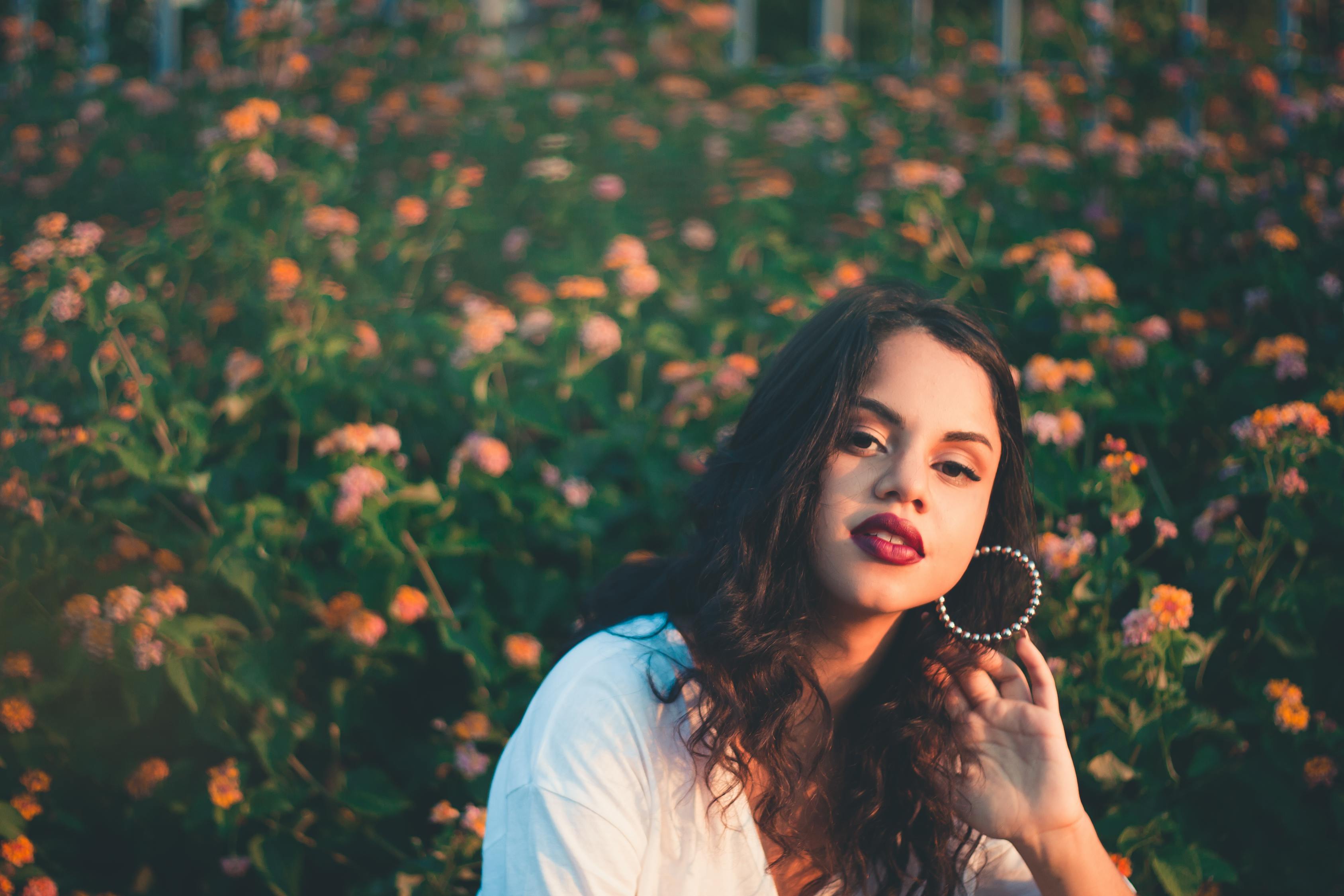 吴芸,舞台与银幕间的璀璨之光