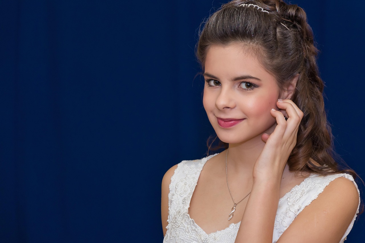 电视剧古村女人演员表及深度解析