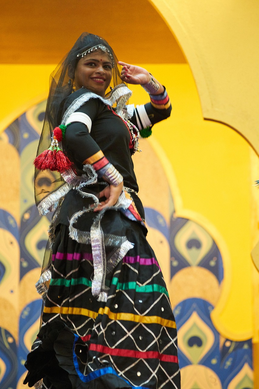 冷酷动漫女生头像背后的文化意义与个人情感投射探究