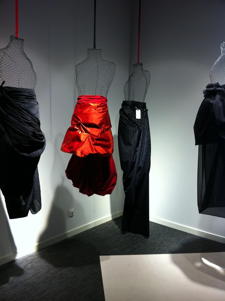 绅士风采全新展示，现代社会的典范形象展现