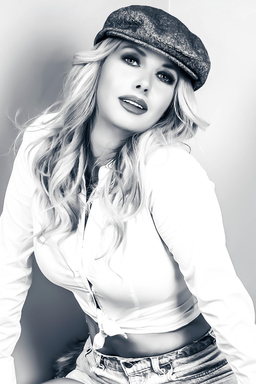 最新QQ女生头像流行趋势与选择建议,头像时尚潮流之选