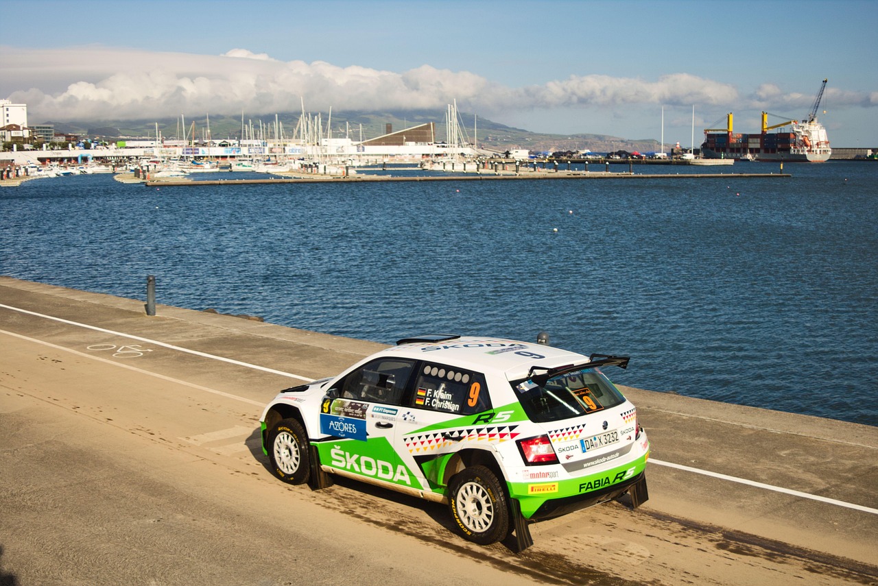 车比赛,速度与激情的较量之战