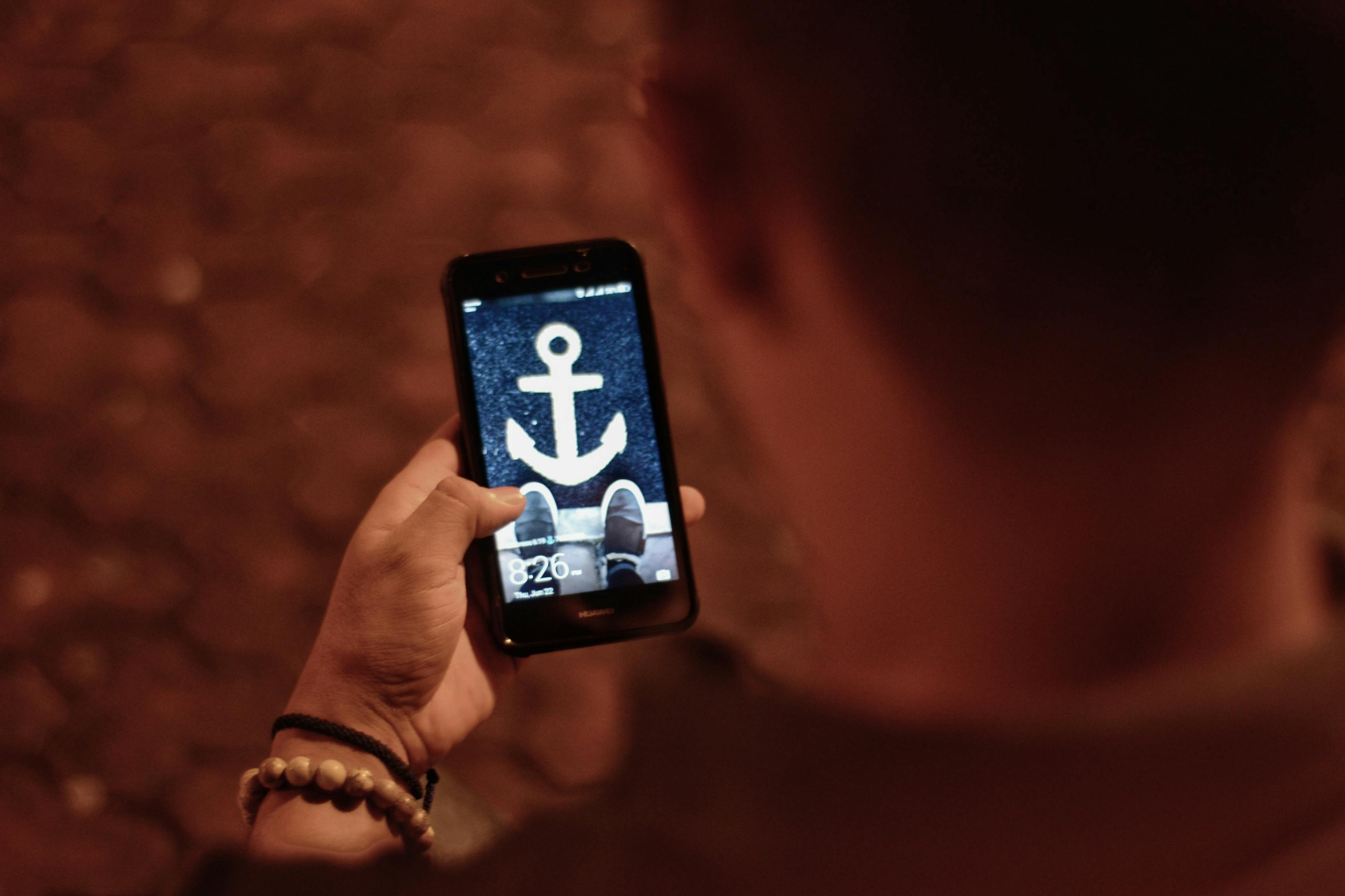 探索5G时代,新款上市手机变革与挑战揭秘